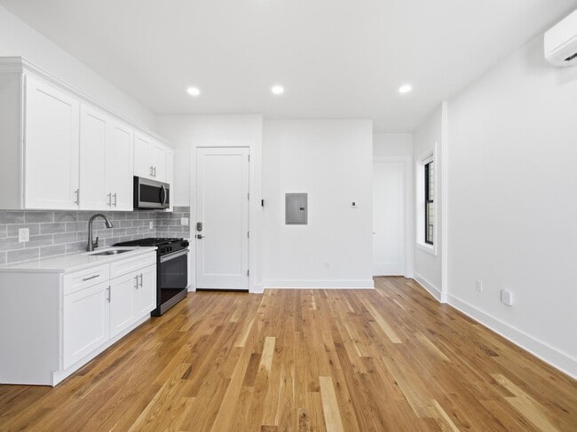 Foto del edificio - 858 West Side Ave