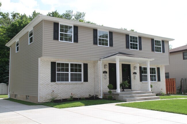 Foto del edificio - 87 Marine Dr