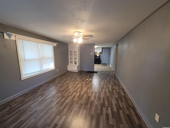 Foto del edificio - 210 Reyburn Rd