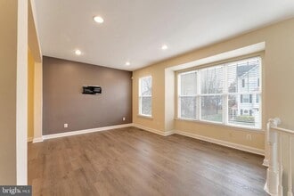 Building Photo - 43792 Sunset Terrace