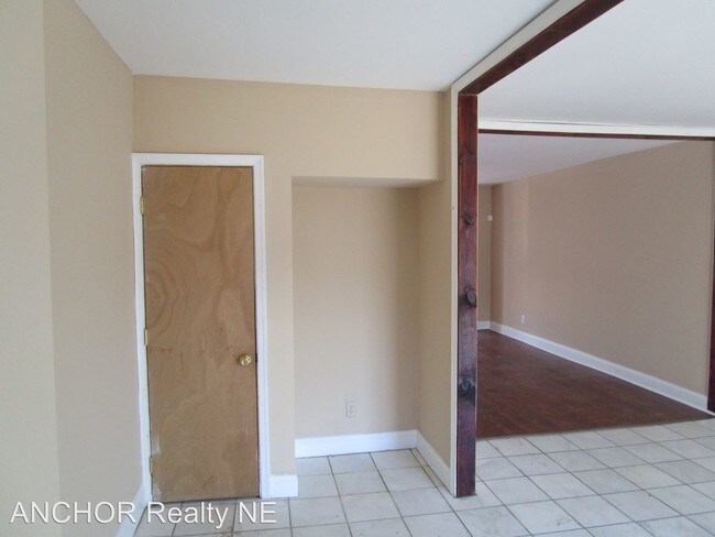 Building Photo - 3 br, 1 bath House - 2636 S Daggett St