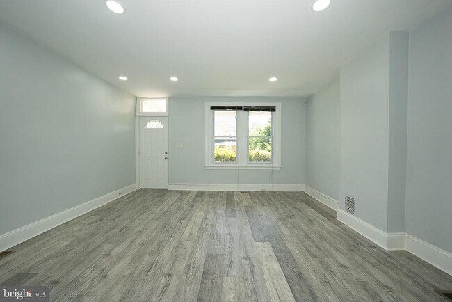 Foto del edificio - 208 Holland Ave