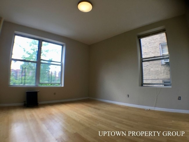 Building Photo - 651 W 188th St