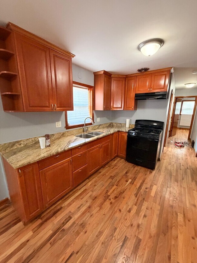 Foto del edificio - 9109 S Normal Ave