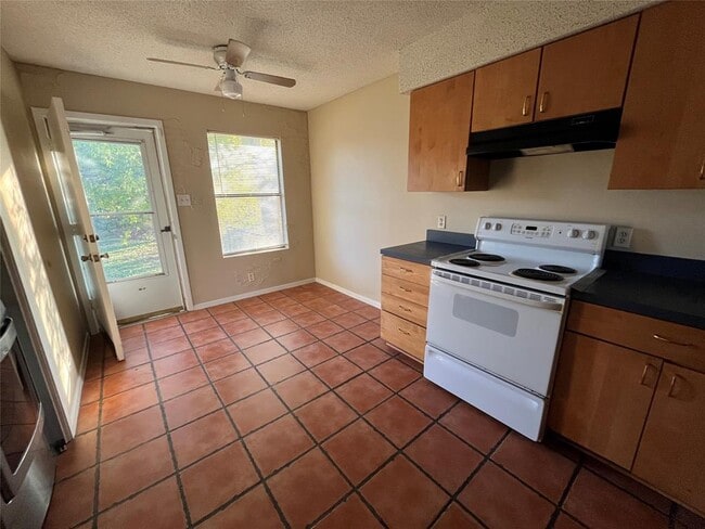 Foto del edificio - 304 Highland Estates Dr