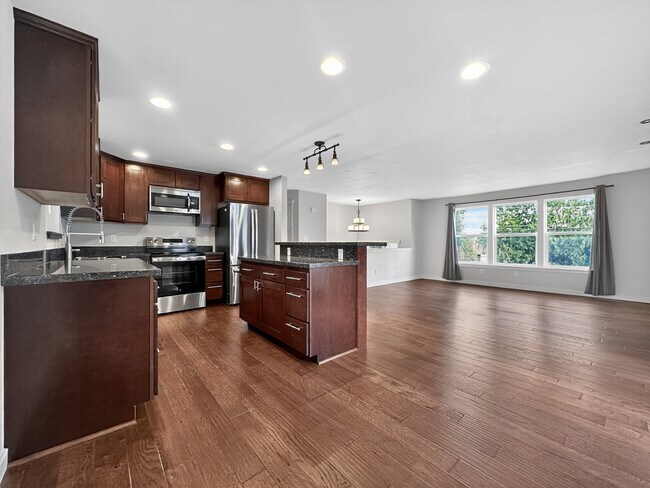 Foto del edificio - 16218 3rd Ave SE