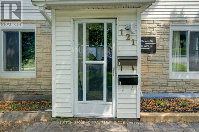 Photo du bâtiment - 121 Seventh St
