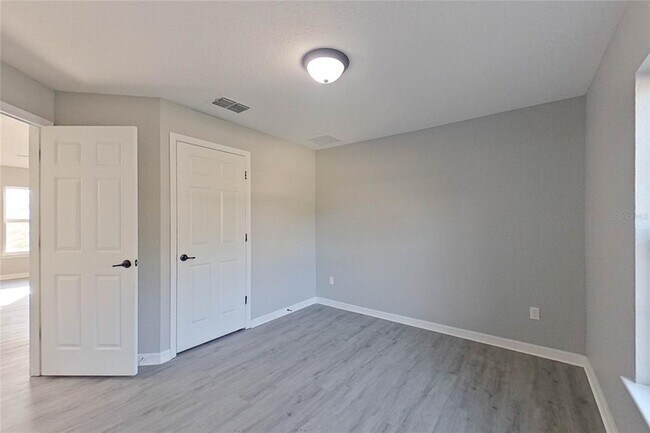 Foto del edificio - 8806 SW 135th Street Rd