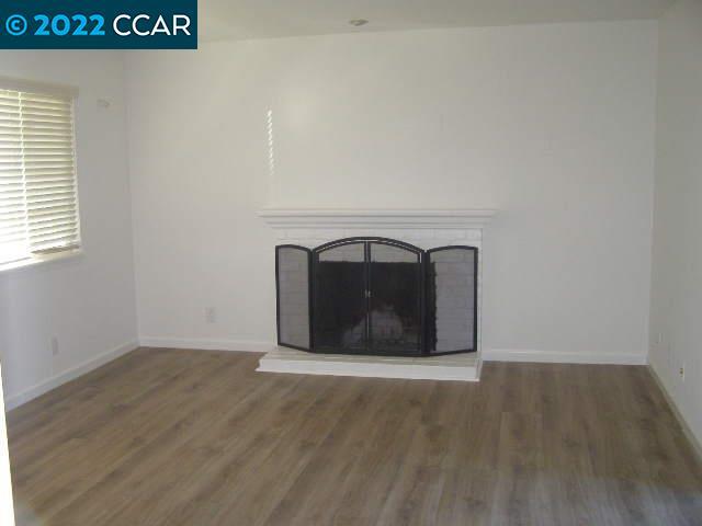 Foto del edificio - 7527 Sutton Ln