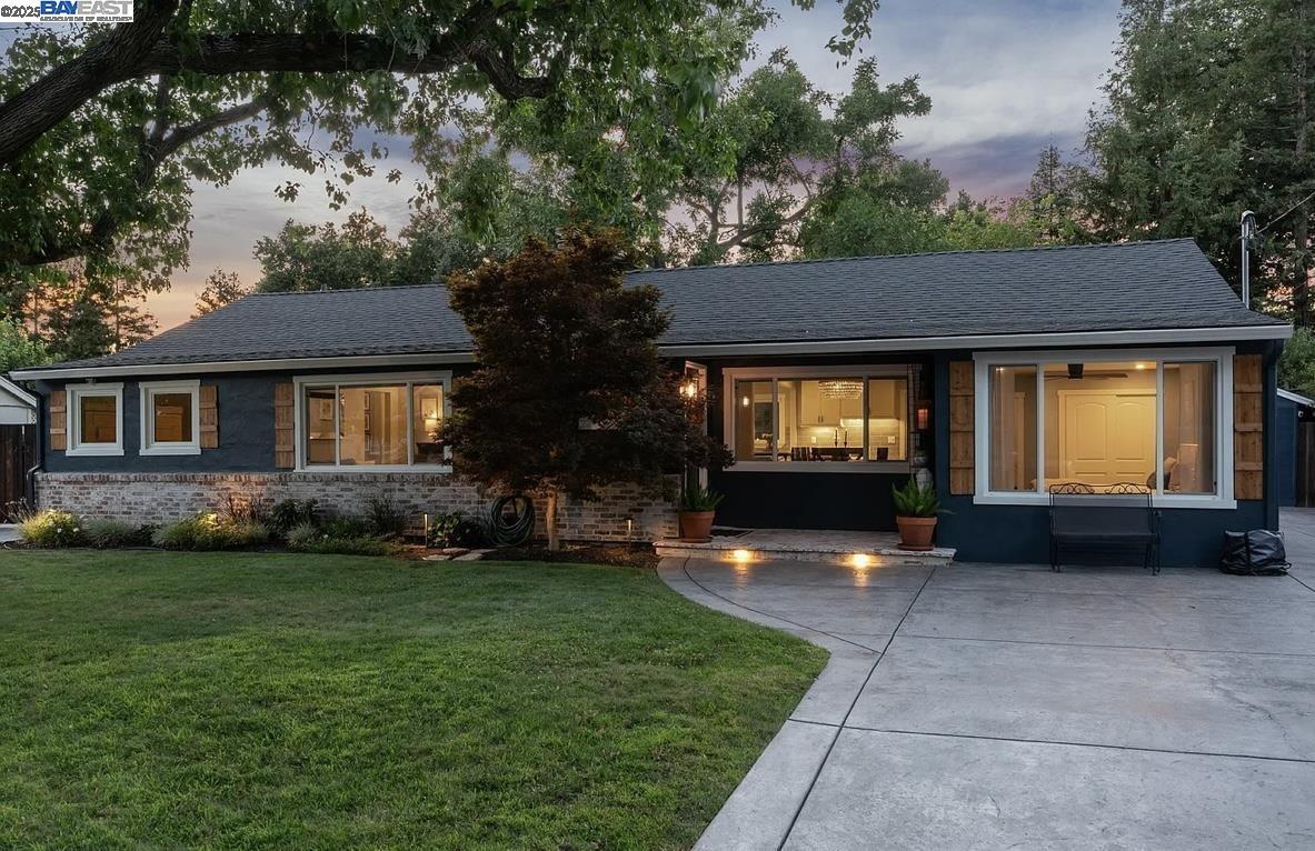 Foto principal - 161 Maiden Ln