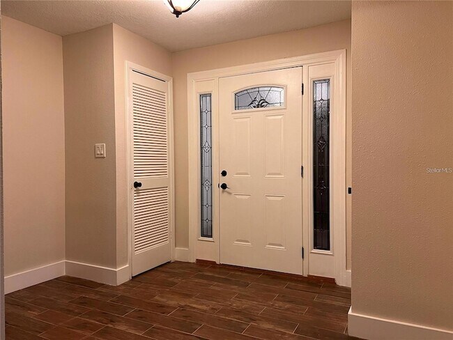 Building Photo - 14715 Bayonne Rd