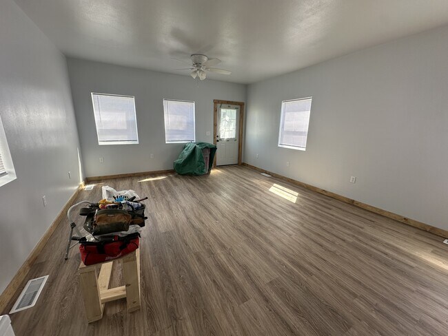 Foto del edificio - 1437 Maple St