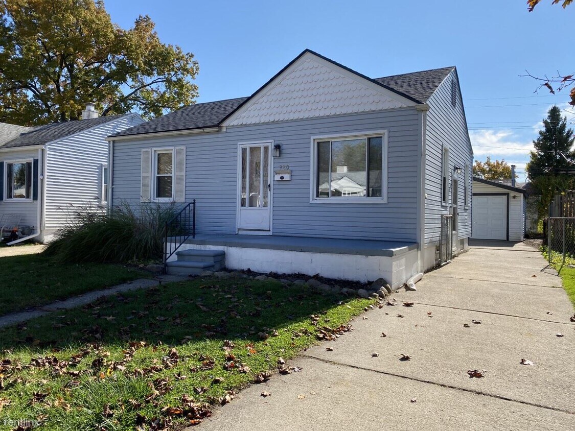 920 E Mapledale Ave, Hazel Park, MI 48030 House for Rent in Hazel Park, MI
