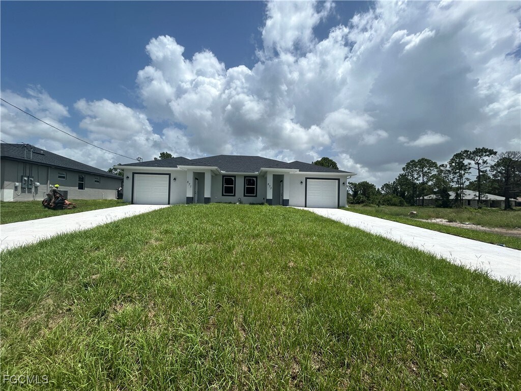 Foto principal - 873 Duplex St E