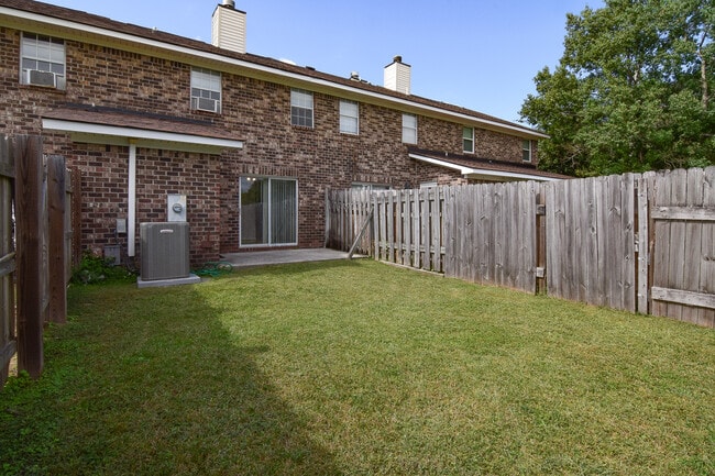 Foto del edificio - 105 Sandlewood Dr