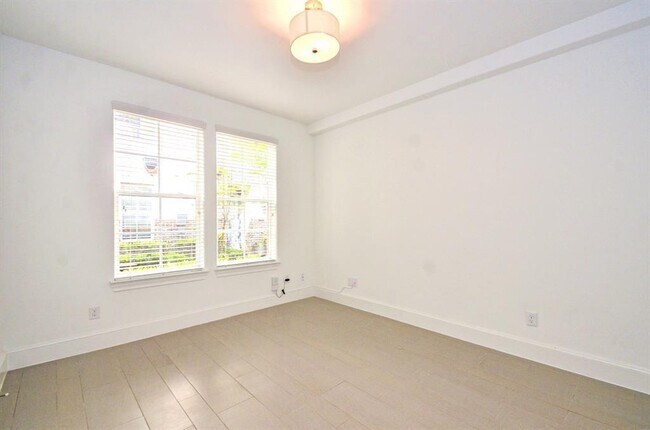 Foto del edificio - 2605 Cottage Grove Green Dr