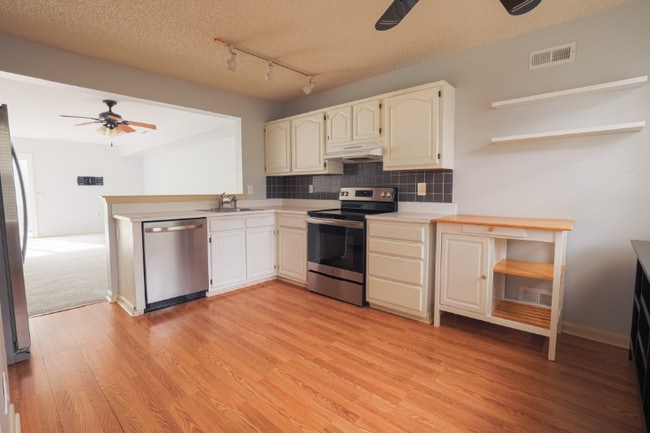 Photo - 124 Brent Ct Townhome