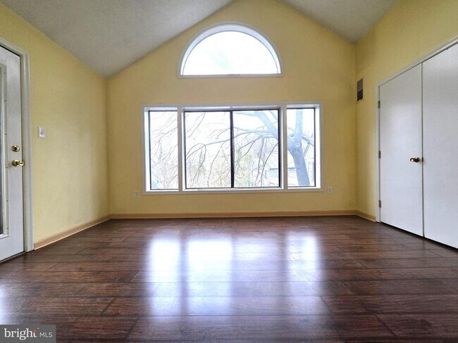 Foto del edificio - 58 Windbrooke Cir