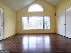 Building Photo - 58 Windbrooke Cir