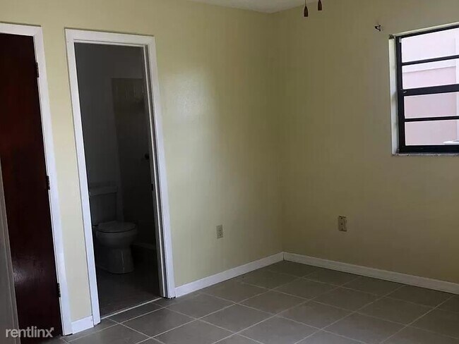 Building Photo - 2 br, 2 bath House - 1311 Killarney Dr