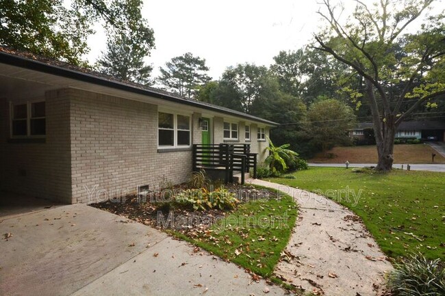 Building Photo - 2596 Wilson Woods Dr