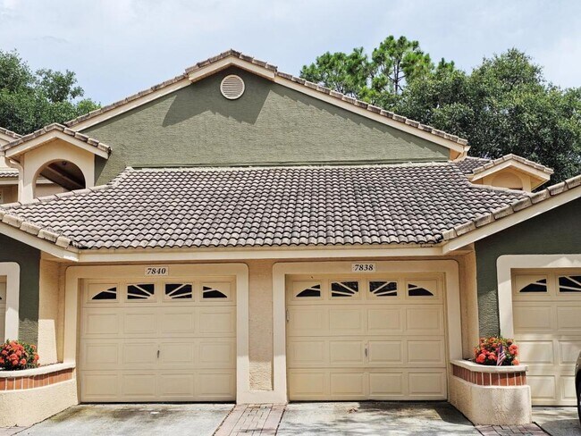 Foto del edificio - 7838 Sugar Bend Dr