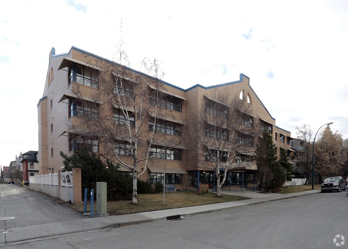 Mount Royal Manor Apartments 1720 9A SW Calgary, AB