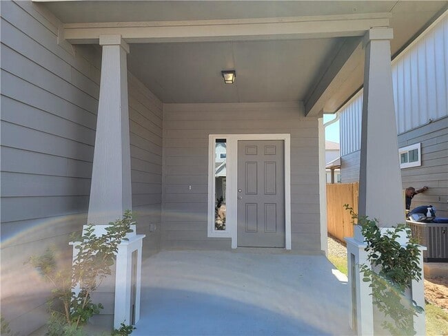 Building Photo - 12813 Gilliland Ln