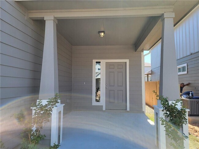 Foto del edificio - 12813 Gilliland Ln