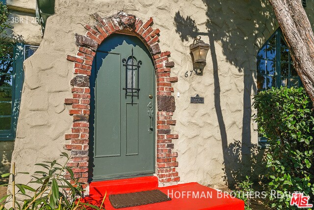 Foto del edificio - 302 N Mansfield Ave