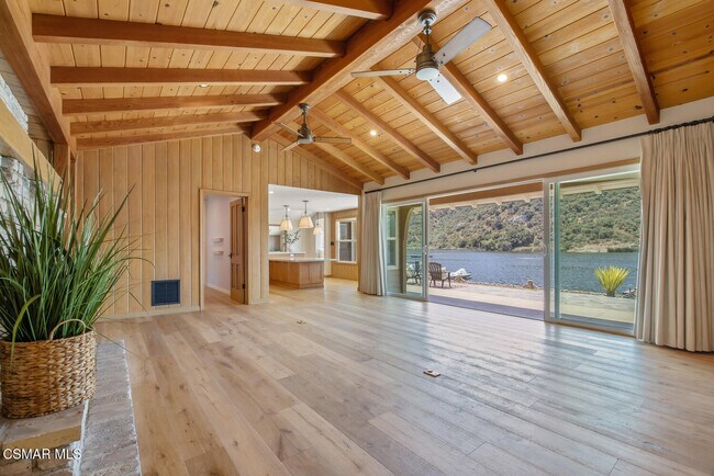 Foto del edificio - 800 Lake Sherwood Dr