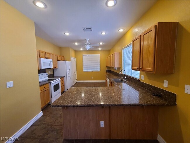 Foto del edificio - 5491 Carrara Pointe St