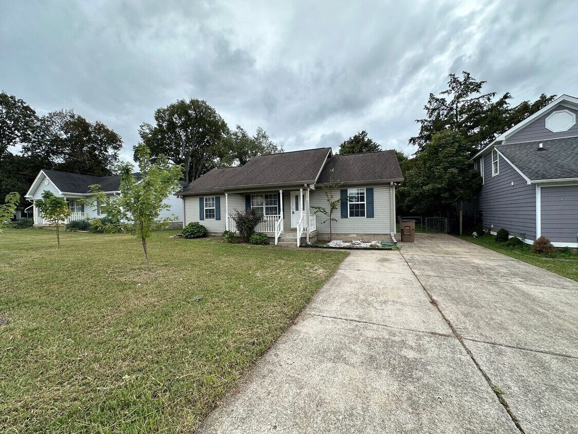 Charming 3 Bed 2 Bath Home in Antioch - Charming 3 Bed 2 Bath Home in Antioch