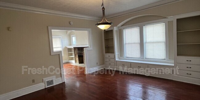Building Photo - 12401 Larchmere Blvd