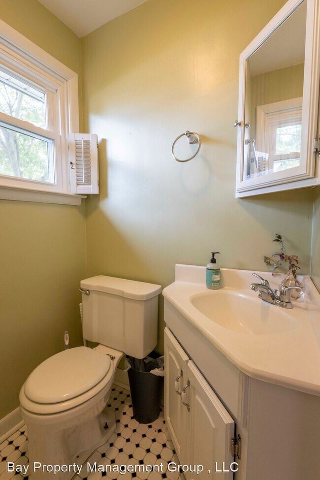 Building Photo - 3 br, 1.5 bath House - 324 Wessling Cir
