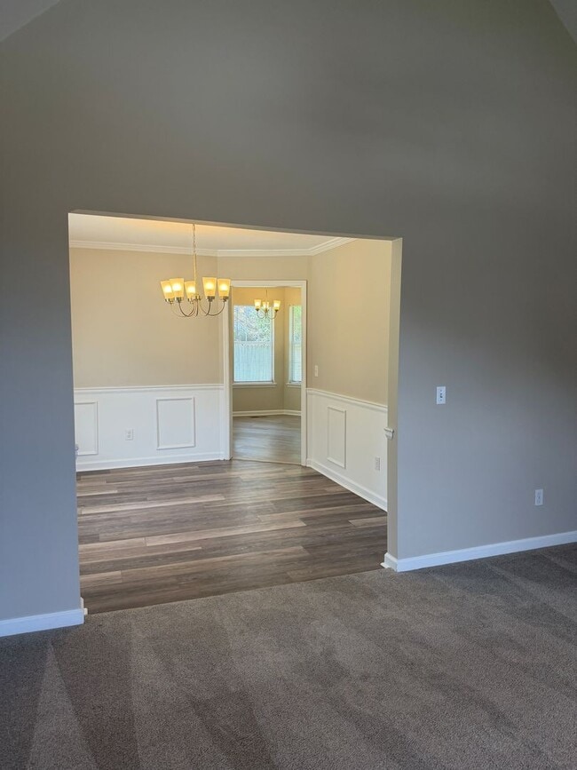 Building Photo - 4 bedroom home in Collegedale