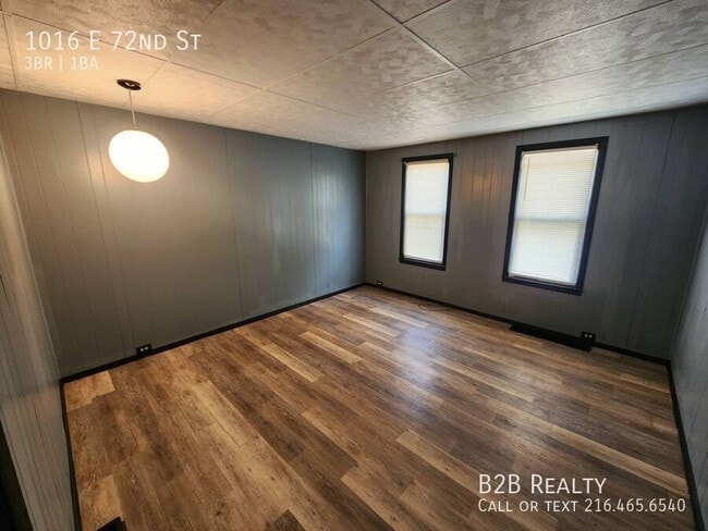 Foto del edificio - 1016 E 72nd St