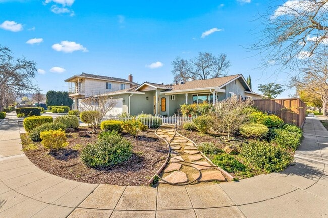 Building Photo - 5825 Laguna Seca Way