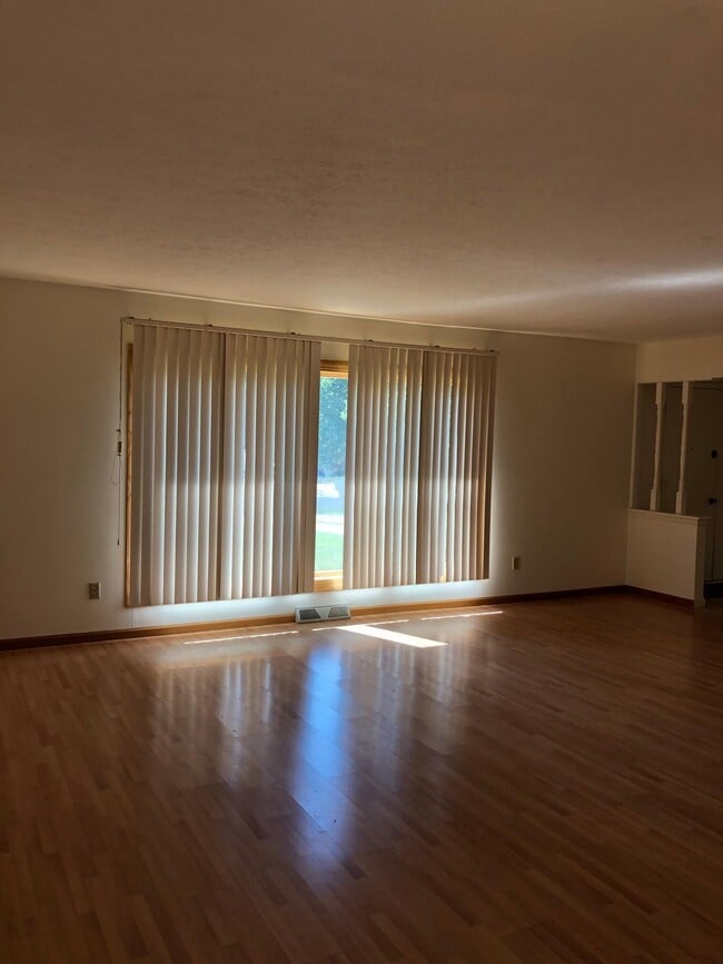 Building Photo - 8941 Christopher Dr