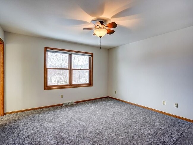 Building Photo - 5 Rylant Cir
