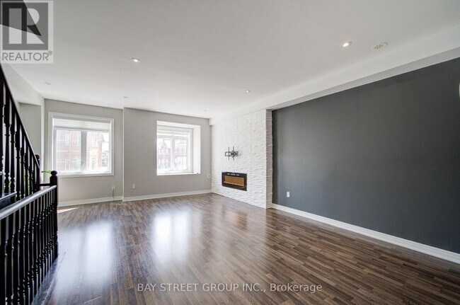 Building Photo - 48 Roy Grv Wy