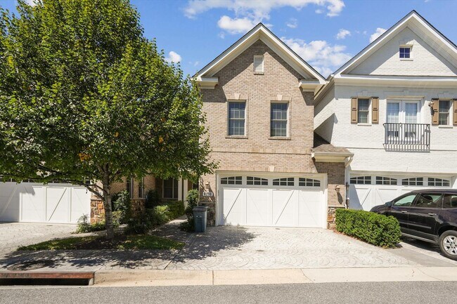 Foto del edificio - Incredible 4BR, 4.5BA Luxury Bethesda Home!!