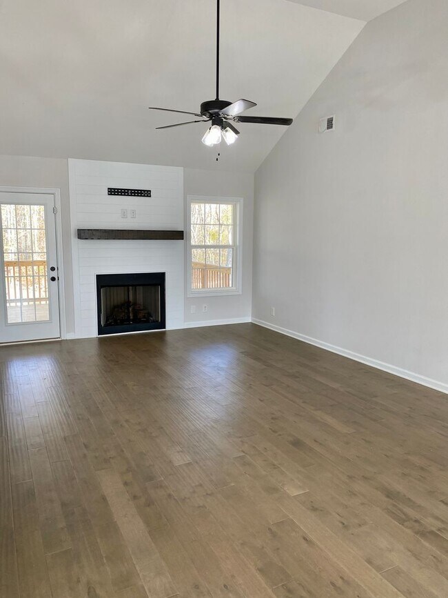 Luxury Home House Rental in Clarksville, TN