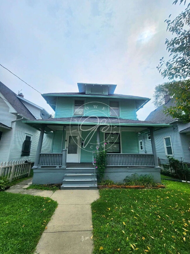 Building Photo - 2908 Lawrence Ave