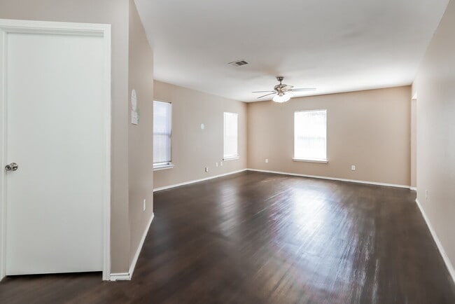Building Photo - 9310 Abbotshall Ln