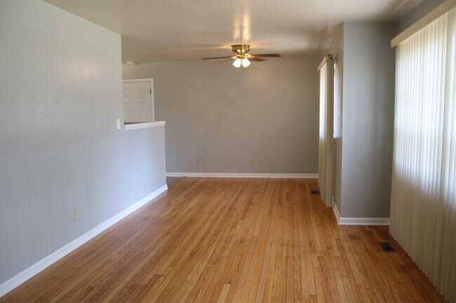 Photo - 1115 Cranbrook Dr House