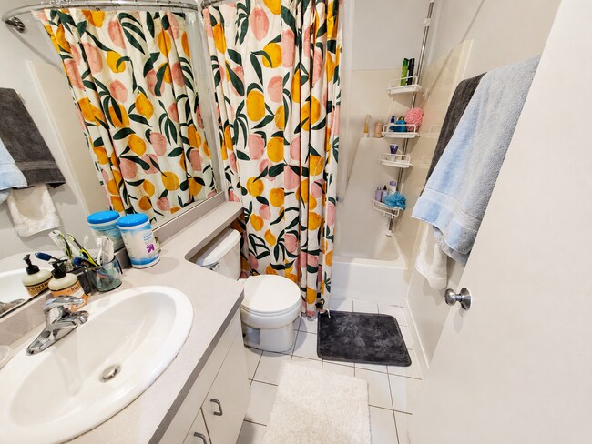 Foto del edificio - 1661-1663 Washington St. Unit 205