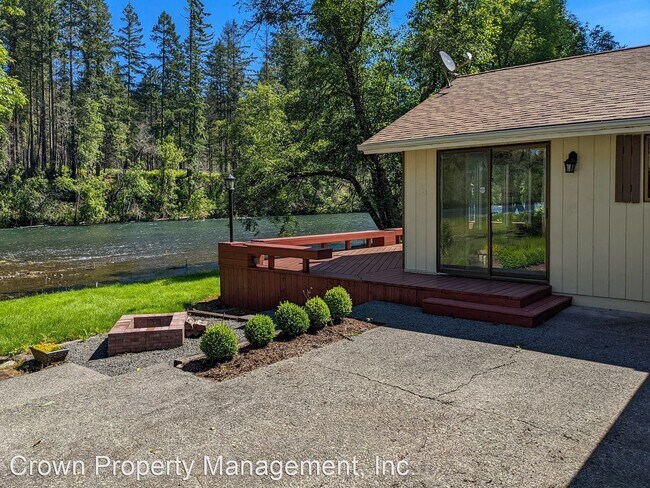 Building Photo - 3 br, 2 bath House - 46571 Tuckwila St