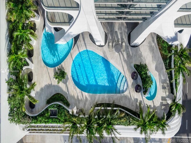 Foto del edificio - 1000 Biscayne Blvd