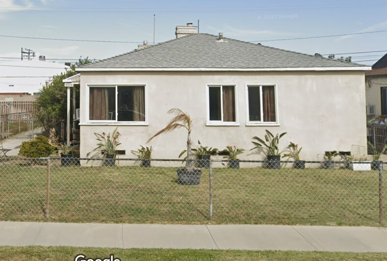 16946 Brighton Ave Unit Front, Gardena, CA 90247 Room for Rent in